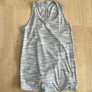 Athleta tank with open back